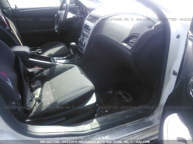 1G1ZC5EU7CF336200 - 2012 CHEVROLET MALIBU 1LT WHITE photo 5