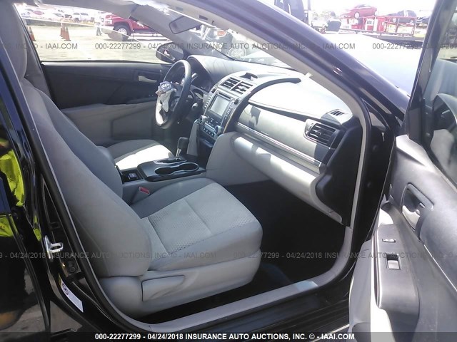 4T1BF1FK3EU393543 - 2014 TOYOTA CAMRY L/SE/LE/XLE 黑色 照片 5