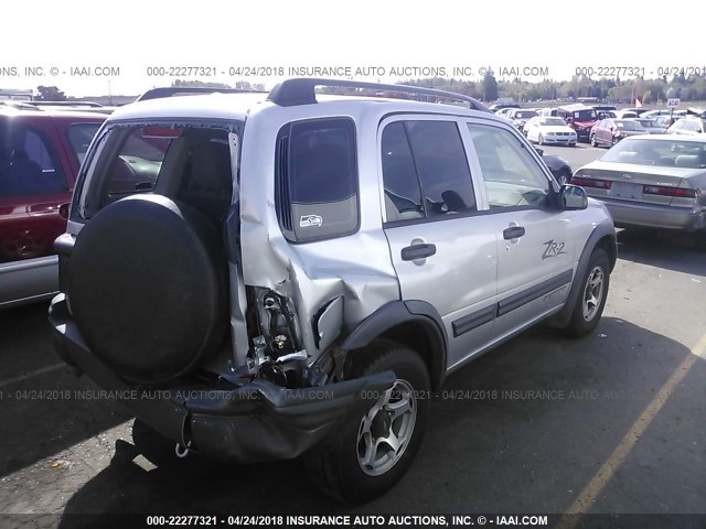 2CNBJ734116933794 - 2001 CHEVROLET TRACKER ZR2 SILVER photo 4