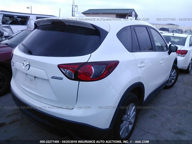 JM3KE4CY4G0913946 - 2016 MAZDA CX-5 TOURING WHITE photo 4