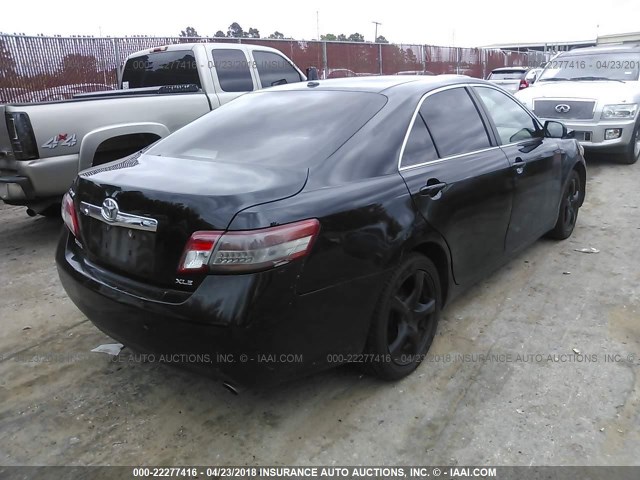 4T1BF3EK7BU176148 - 2011 TOYOTA CAMRY SE/LE/XLE BLACK photo 4