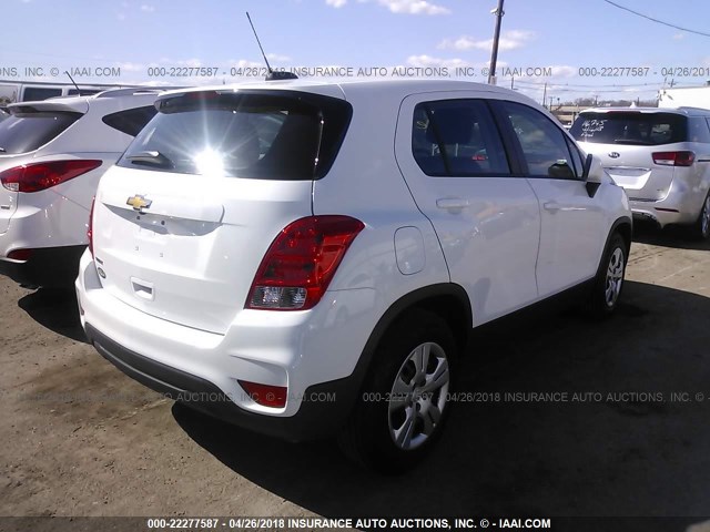 3GNCJKSB4HL288776 - 2017 CHEVROLET TRAX LS WHITE photo 4