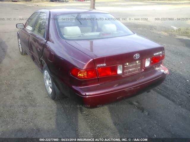 4T1BG28K5YU981965 - 2000 TOYOTA CAMRY CE/LE/XLE 红色 照片 3