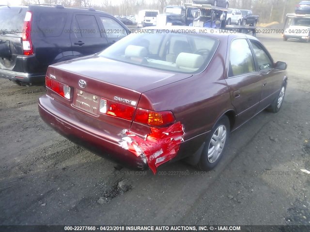 4T1BG28K5YU981965 - 2000 TOYOTA CAMRY CE/LE/XLE 红色 照片 4
