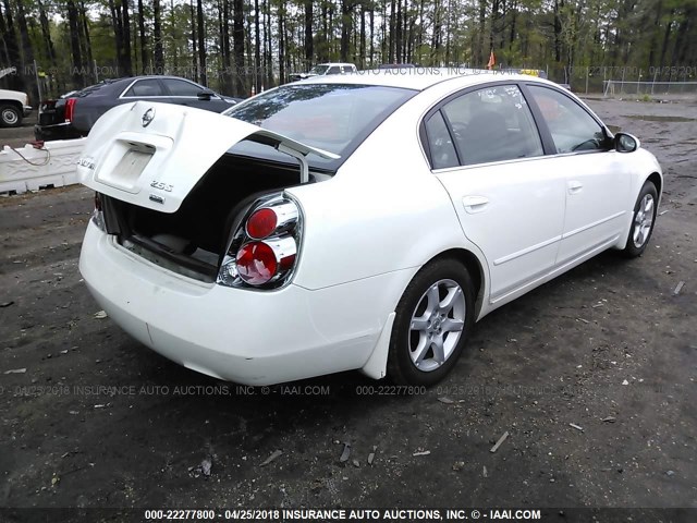 1N4AL11DX6N437010 - 2006 NISSAN ALTIMA S/SL WHITE photo 4