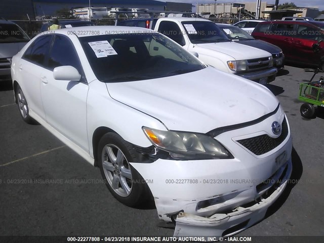 4T1BK46K77U513019 - 2007 TOYOTA CAMRY NEW GENERAT LE/XLE/SE WHITE photo 1