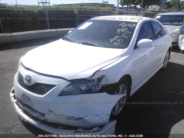 4T1BK46K77U513019 - 2007 TOYOTA CAMRY NEW GENERAT LE/XLE/SE WHITE photo 2