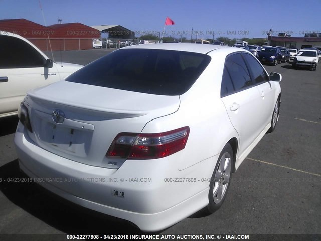 4T1BK46K77U513019 - 2007 TOYOTA CAMRY NEW GENERAT LE/XLE/SE WHITE photo 4