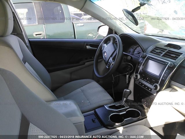 4T1BF1FK2CU562609 - 2012 TOYOTA CAMRY SE/LE/XLE Light Blue photo 5