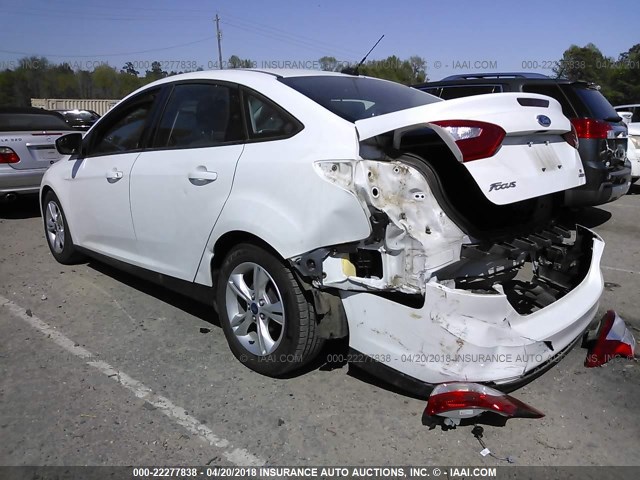 1FADP3F27DL349240 - 2013 FORD FOCUS SE WHITE photo 3