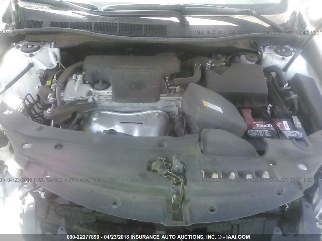 4T4BF1FK1GR582961 - 2016 TOYOTA CAMRY LE/XLE/SE/XSE WHITE photo 10