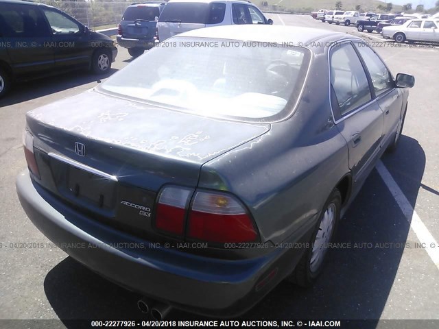 1HGCD5658TA080598 - 1996 HONDA ACCORD EX/EX-R GREEN photo 4