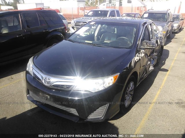 4T4BF1FK0CR268230 - 2012 TOYOTA CAMRY SE/LE/XLE 黑色 照片 2