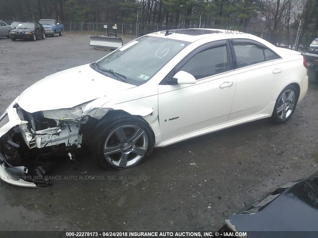 1G2ZM577984188117 - 2008 PONTIAC G6 GXP WHITE photo 2