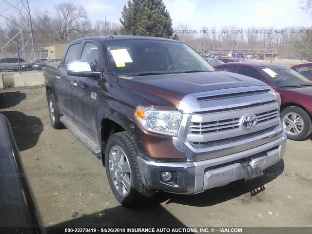 5TFAW5F15FX452607 - 2015 TOYOTA TUNDRA CREWMAX 1794/PLATINUM 棕色 照片 1
