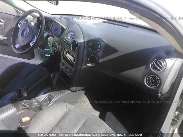 2G2WP552X61150356 - 2006 PONTIAC GRAND PRIX WHITE photo 5