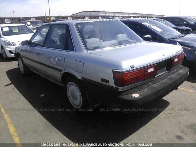 JT2VV21E2K0040590 - 1989 TOYOTA CAMRY DLX 银色 照片 3