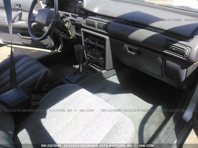 JT2VV21E2K0040590 - 1989 TOYOTA CAMRY DLX SILVER photo 5