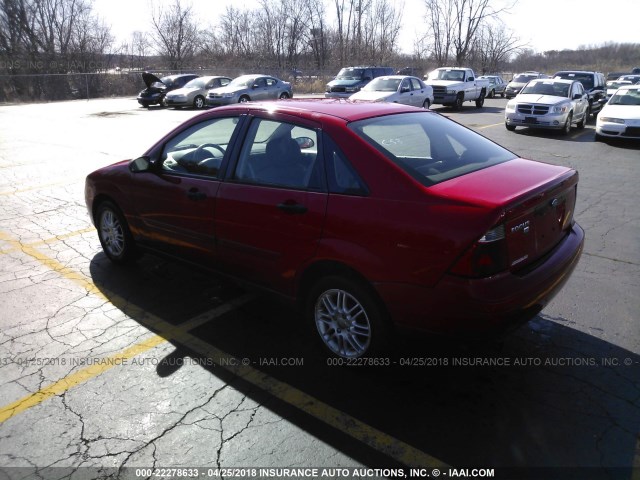 1FAFP34N77W330258 - 2007 FORD FOCUS ZX4/S/SE/SES RED photo 3