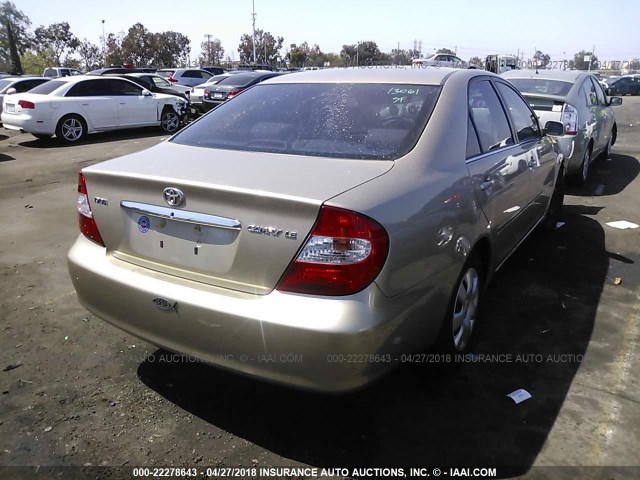 JTDBE32K120118572 - 2002 TOYOTA CAMRY LE/XLE/SE GOLD photo 4