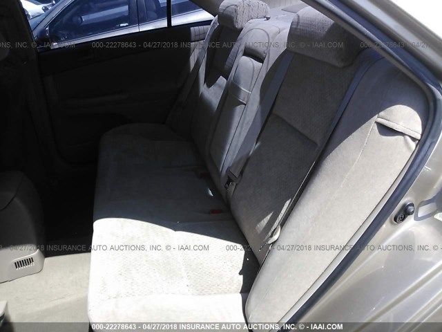 JTDBE32K120118572 - 2002 TOYOTA CAMRY LE/XLE/SE GOLD photo 8