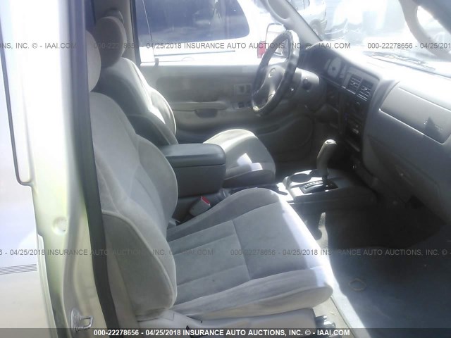 5TEGN92N62Z040048 - 2002 TOYOTA TACOMA DOUBLE CAB PRERUNNER SILVER photo 5