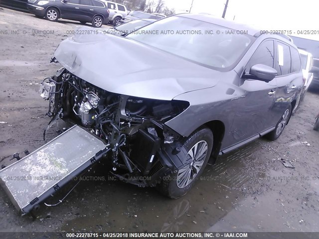 5N1DR2MM0HC906414 - 2017 NISSAN PATHFINDER S/SV/SL/PLATINUM 灰色 照片 2