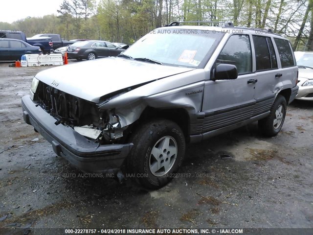 1J4GZ58S0SC638459 - 1995 JEEP GRAND CHEROKEE LAREDO GRAY photo 2