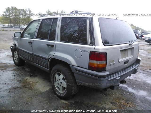 1J4GZ58S0SC638459 - 1995 JEEP GRAND CHEROKEE LAREDO GRAY photo 3