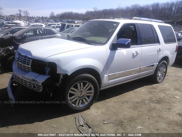 5LMJJ2J59AEJ01249 - 2010 LINCOLN NAVIGATOR 白色 照片 2
