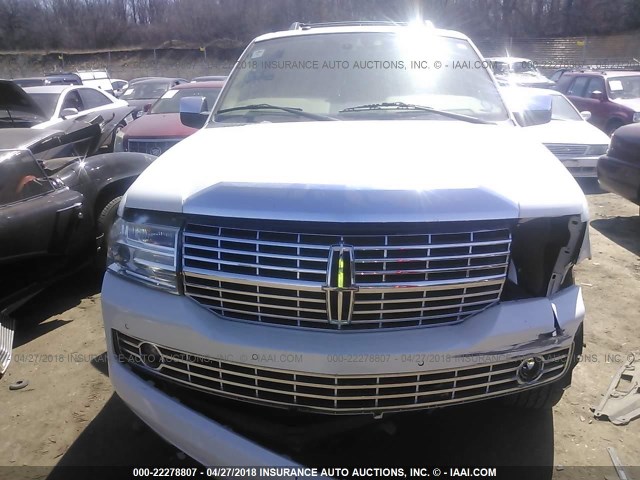 5LMJJ2J59AEJ01249 - 2010 LINCOLN NAVIGATOR 白色 照片 6