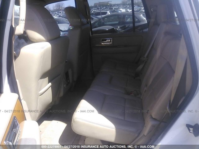 5LMJJ2J59AEJ01249 - 2010 LINCOLN NAVIGATOR 白色 照片 8