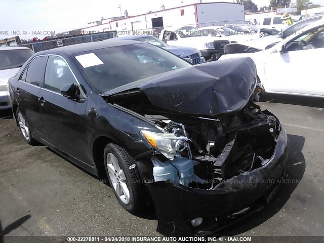 4T1BF1FK0DU235594 - 2013 TOYOTA CAMRY L/SE/LE/XLE Qara foto 1