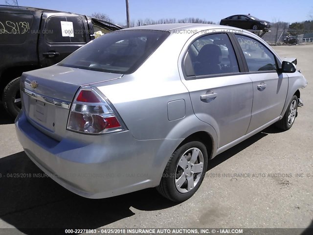 KL1TD56E79B317560 - 2009 CHEVROLET AVEO LS/LT 银色 照片 4