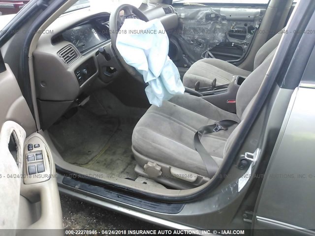 4T1BG22K9WU191039 - 1998 TOYOTA CAMRY CE/LE/XLE 香槟色 照片 5