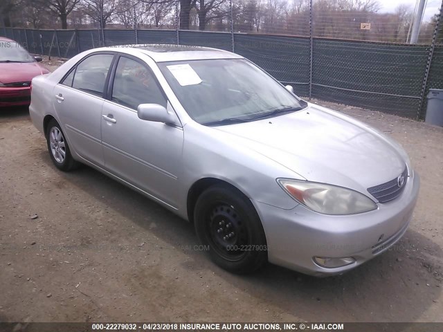 JTDBE32K230157141 - 2003 TOYOTA CAMRY LE/XLE SILVER photo 1