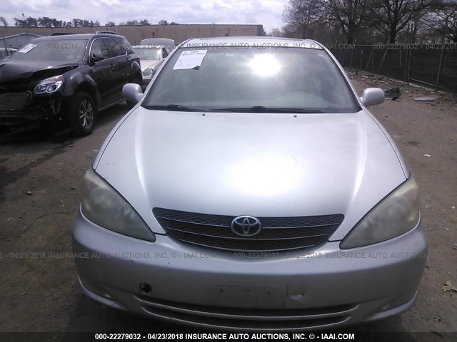 JTDBE32K230157141 - 2003 TOYOTA CAMRY LE/XLE SILVER photo 6