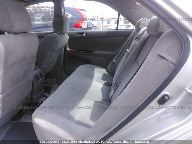JTDBE32K230157141 - 2003 TOYOTA CAMRY LE/XLE SILVER photo 8