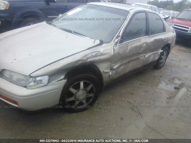 1HGCD5651RA025452 - 1994 HONDA ACCORD EX/EX-R GOLD photo 6