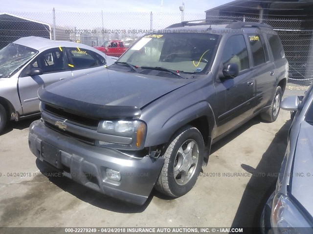 1GNET16S656140822 - 2005 CHEVROLET TRAILBLAZER EXT LS/EXT LT GRAY photo 2