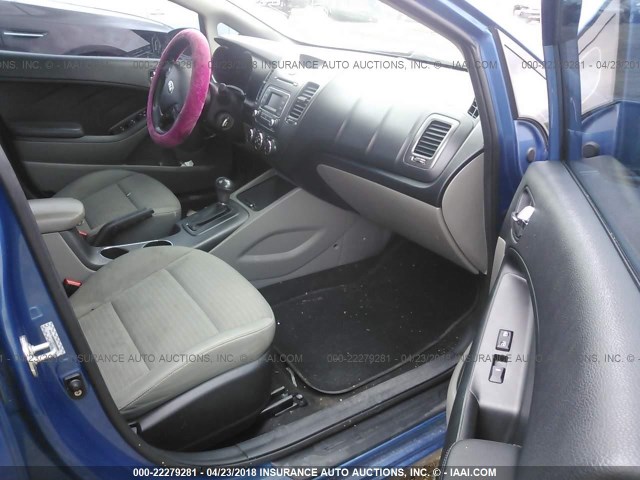 KNAFX4A69E5150387 - 2014 KIA FORTE LX BLUE photo 5