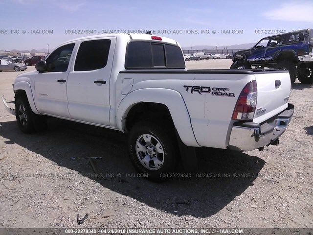 3TMJU4GN6FM176672 - 2015 TOYOTA TACOMA DOUBLE CAB PRERUNNER WHITE photo 3