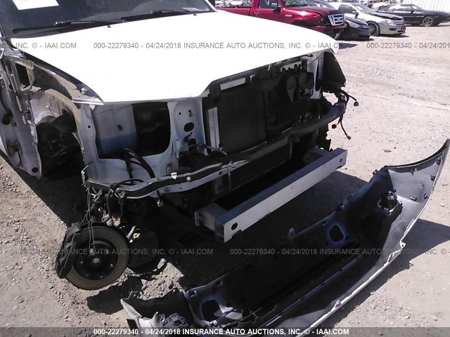 3TMJU4GN6FM176672 - 2015 TOYOTA TACOMA DOUBLE CAB PRERUNNER WHITE photo 6