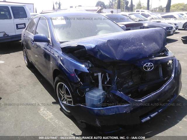 4T4BF3EK3BR112811 - 2011 TOYOTA CAMRY SE/LE/XLE BLUE photo 1