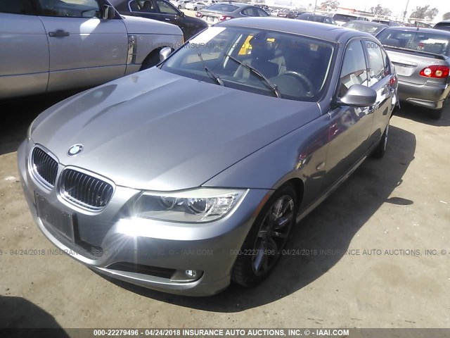 WBAPH5G5XBNM71808 - 2011 BMW 328 I SULEV GRAY photo 2