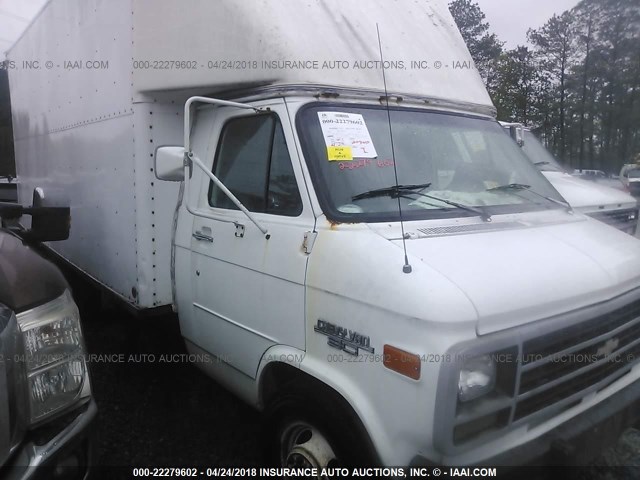 2GBHG31K8P4112353 - 1993 CHEVROLET G30 WHITE photo 2