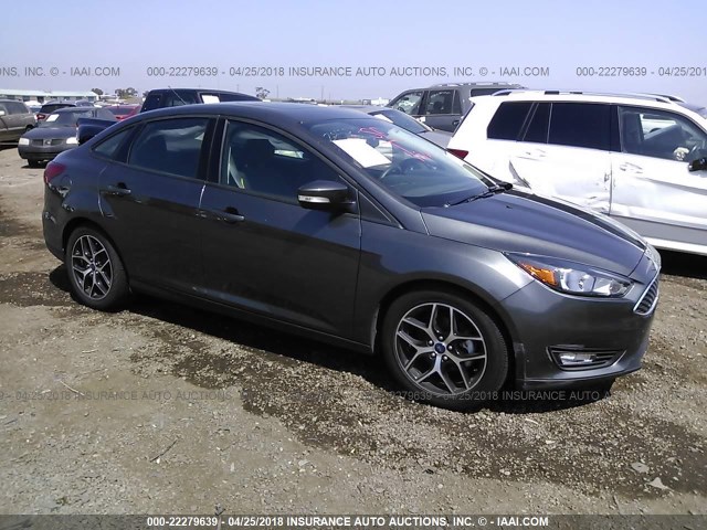 1FADP3H25HL223199 - 2017 FORD FOCUS SEL GRAY photo 1