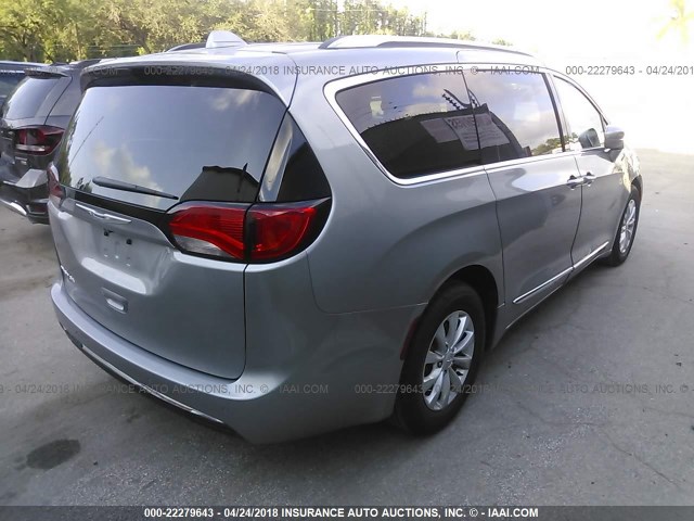 2C4RC1BG4JR123886 - 2018 CHRYSLER PACIFICA TOURING L Արծաթագույն լուսանկար 4