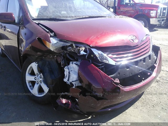 5TDKK3DC4GS711815 - 2016 TOYOTA SIENNA LE მუქწითელი ფოტო 6