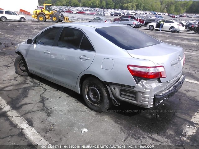 4T1BE46K47U007333 - 2007 TOYOTA CAMRY NEW GENERAT CE/LE/XLE/SE SILVER photo 3